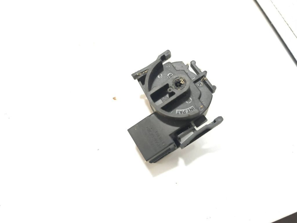 Opel Tigra B 1.4i 66kW 2005 Ignition lock contact 09115863