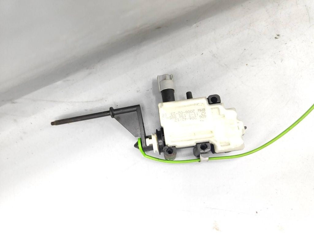 BMW 1 E81 E87 2007 Diesel Fuel tank cap lock 7198885