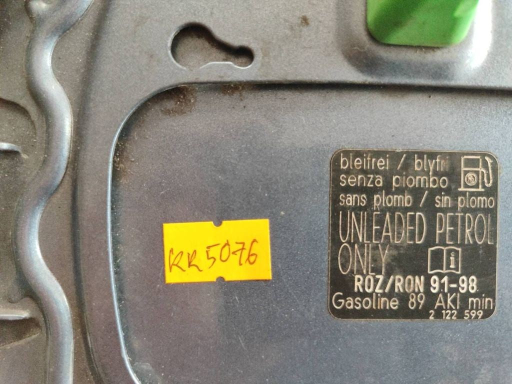 BMW 3 E46 2003 Fuel tank cap 2122599 Petrol