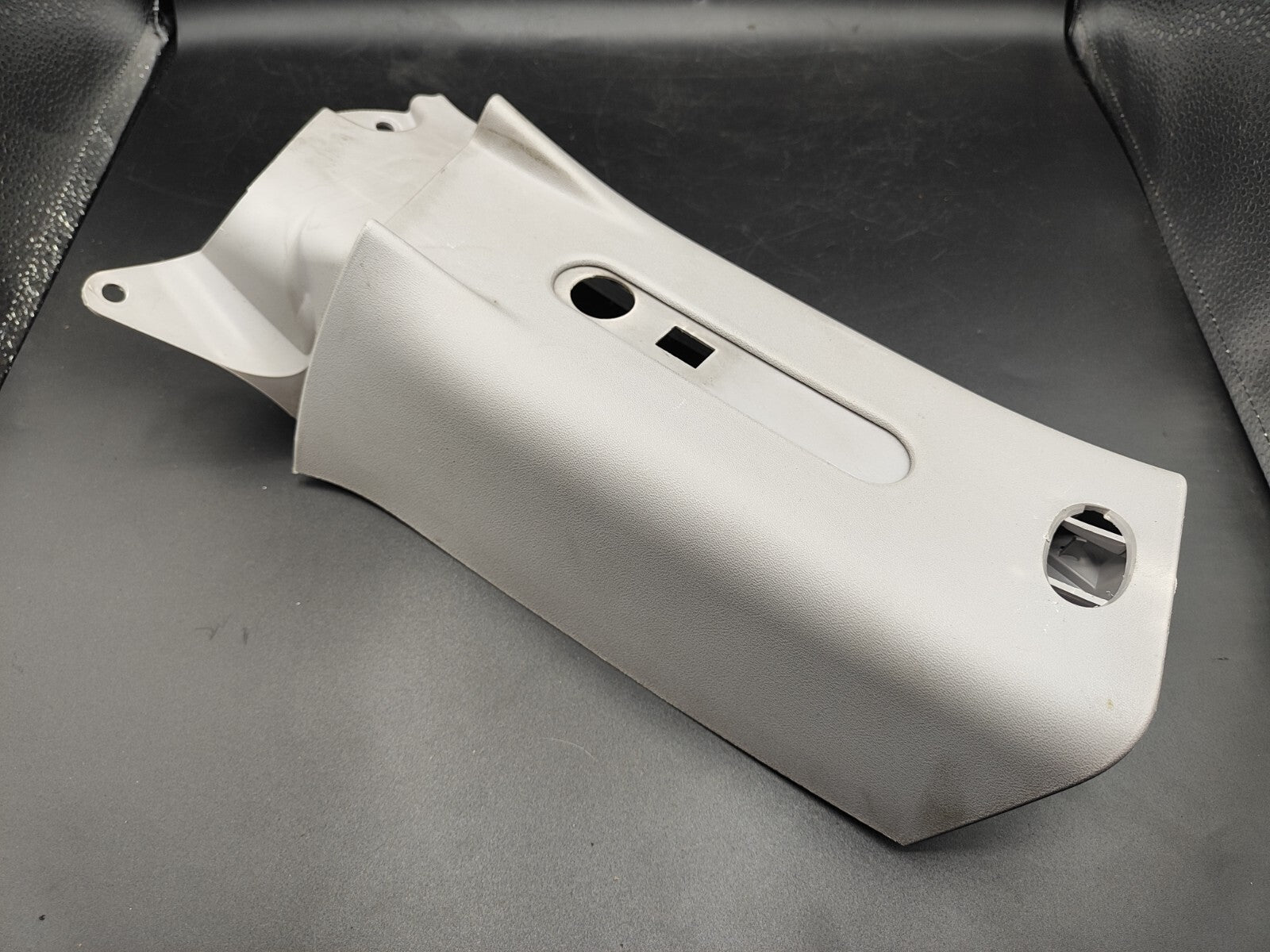 Alfa Romeo GT 1.9JTD 2004 Right Side B Pillar Trim Cover 1825370122 1560464620