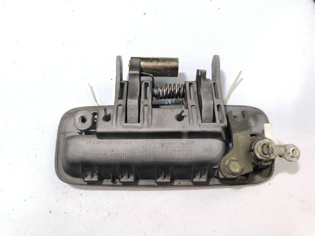Toyota Camry 2001 Front right door exterior handle 69210AA010