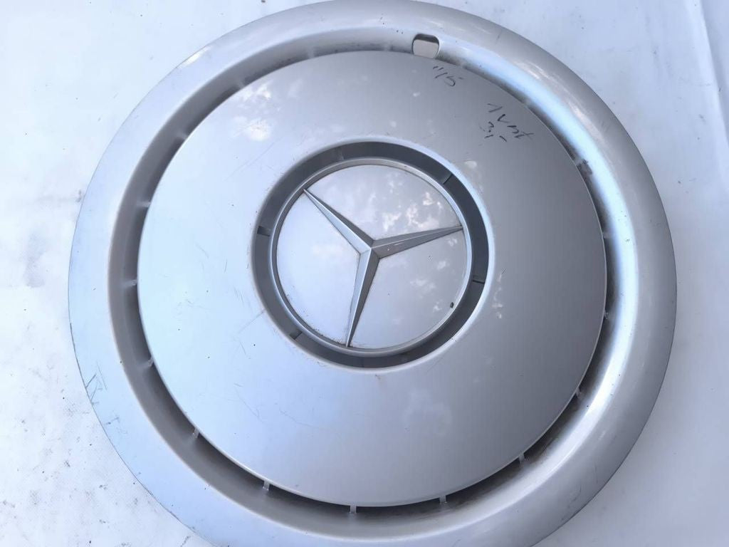 Mercedes-Benz E W124 1990 R15 wheel hub cap trim 1244010424
