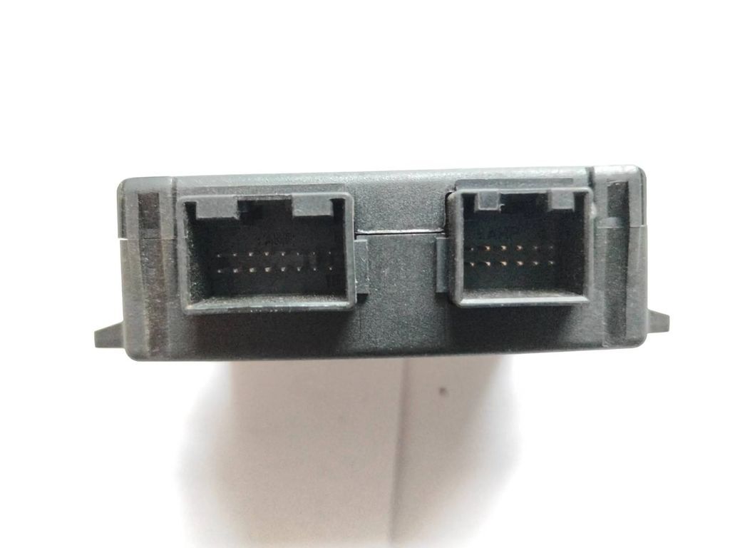 Audi A6 S6 C5 4B 2001 Rear Parking PDC control unit module 4B0919283