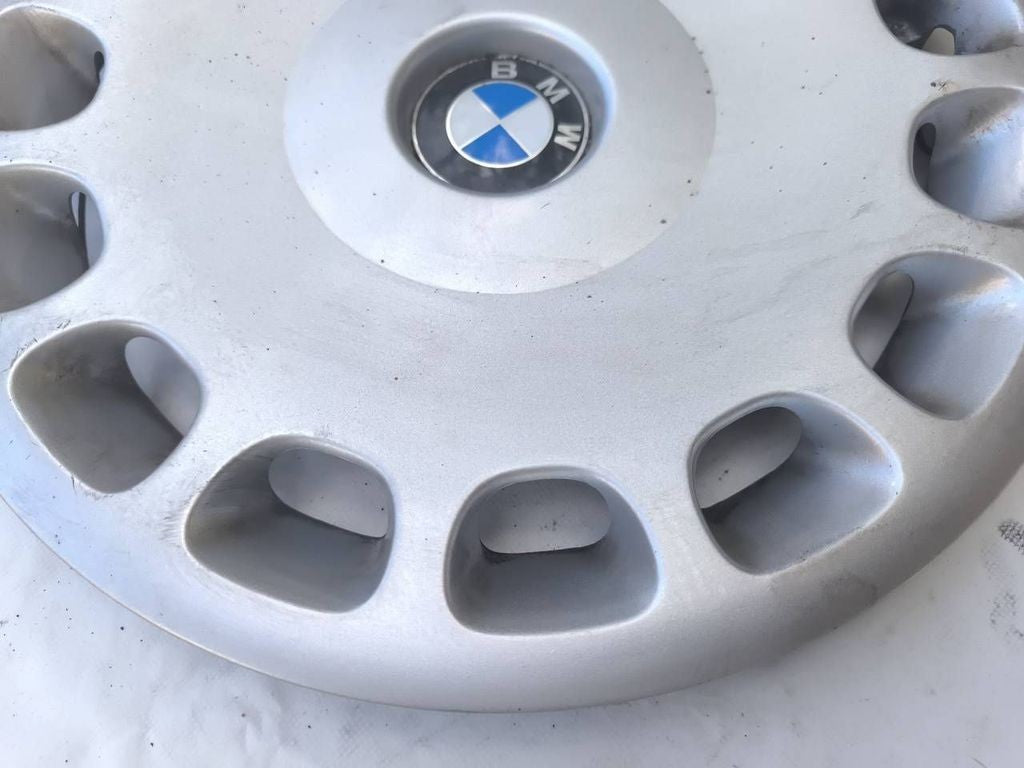 BMW 5 E39 1997 R15 wheel hub cap trim 36131093324
