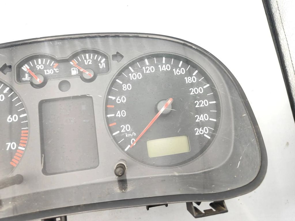 Volkswagen Golf IV 1998 LHD Petrol speedometer instrument cluster 1J0919860D