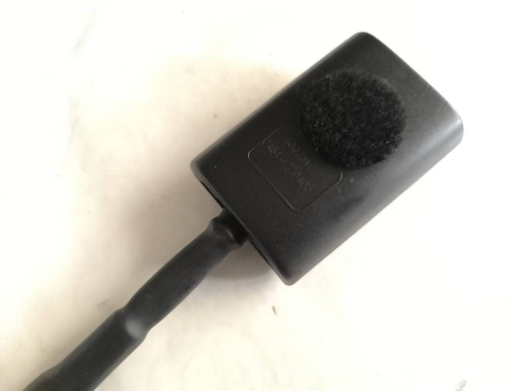 Alfa Romeo 147 1.9JTD 85kW 8V 2005 LHD Front right seat belt buckle 1002547