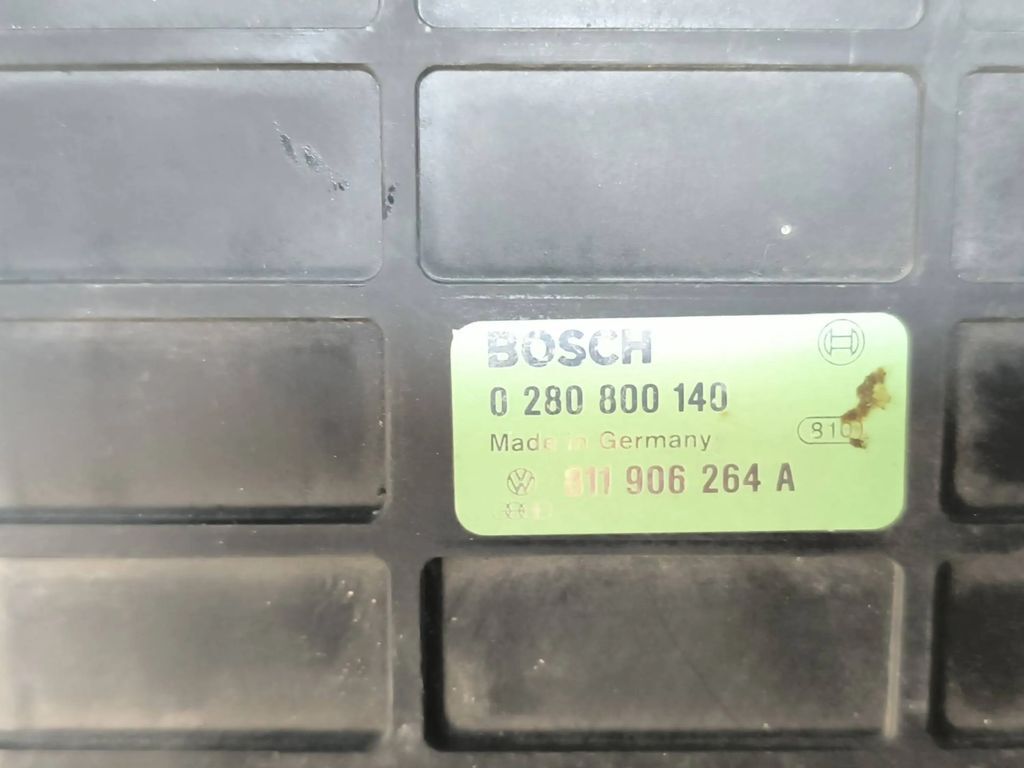 Audi 80 90 S2 B4 Petrol 1993 Engine control unit module ECU 811906264A
