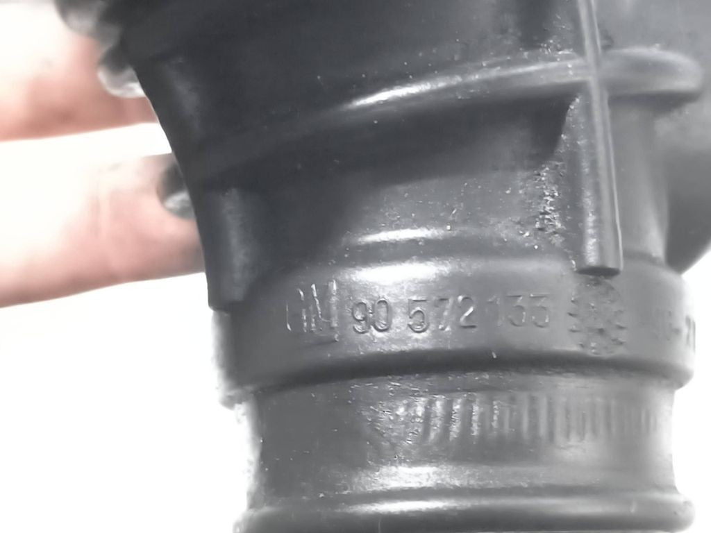 Opel Omega B2 2001 Diesel turbo air intake inlet pipe hose 90572133