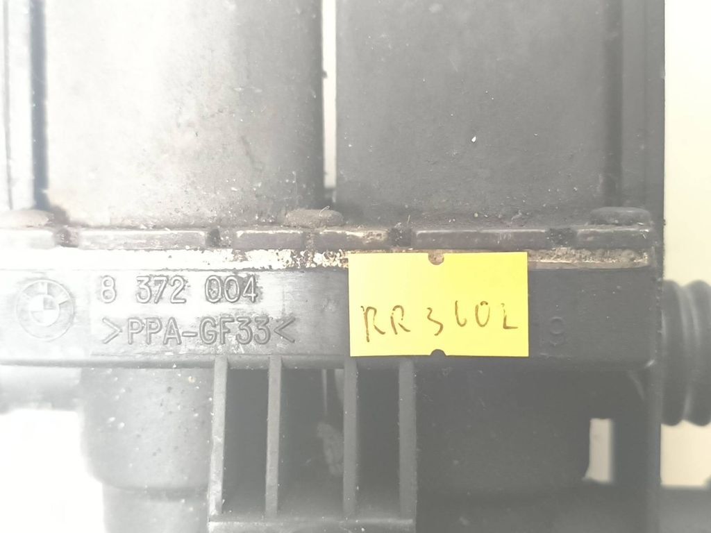BMW 5 E39 530D Diesel 2002 Water heater control valve 8372004