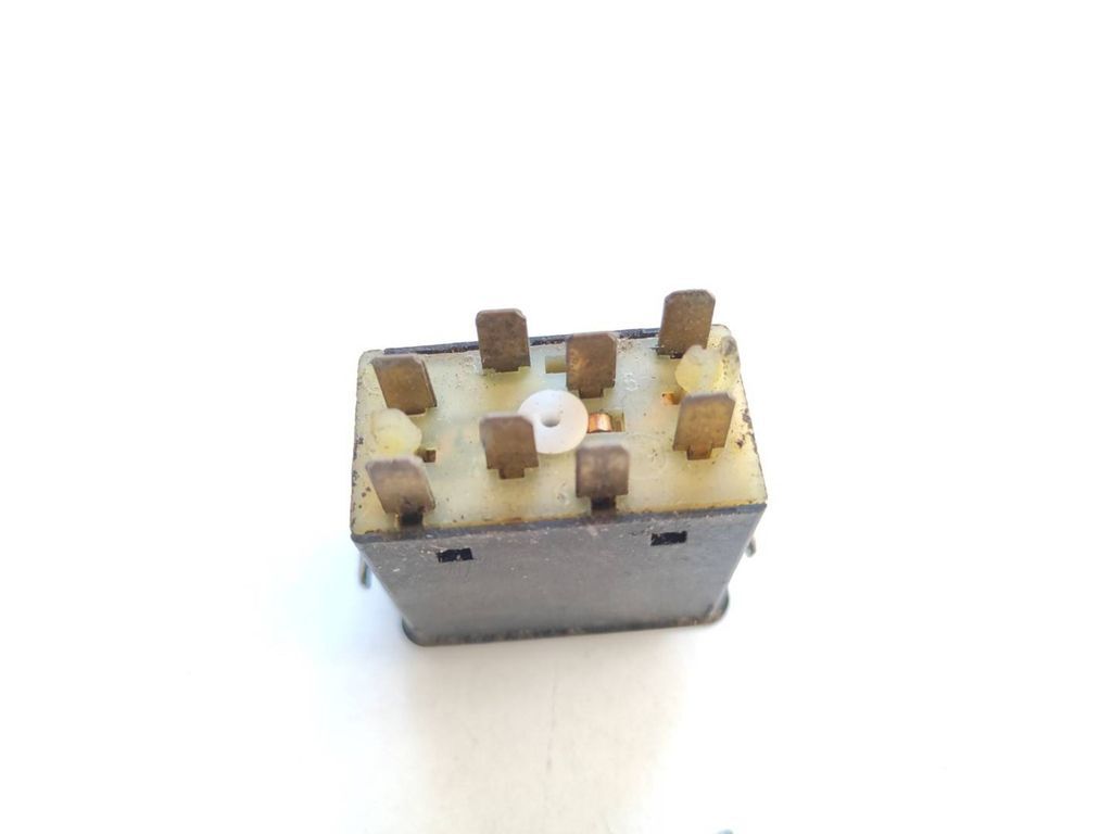 BMW 3 E30 1993 Hazard light switch SAEQC86