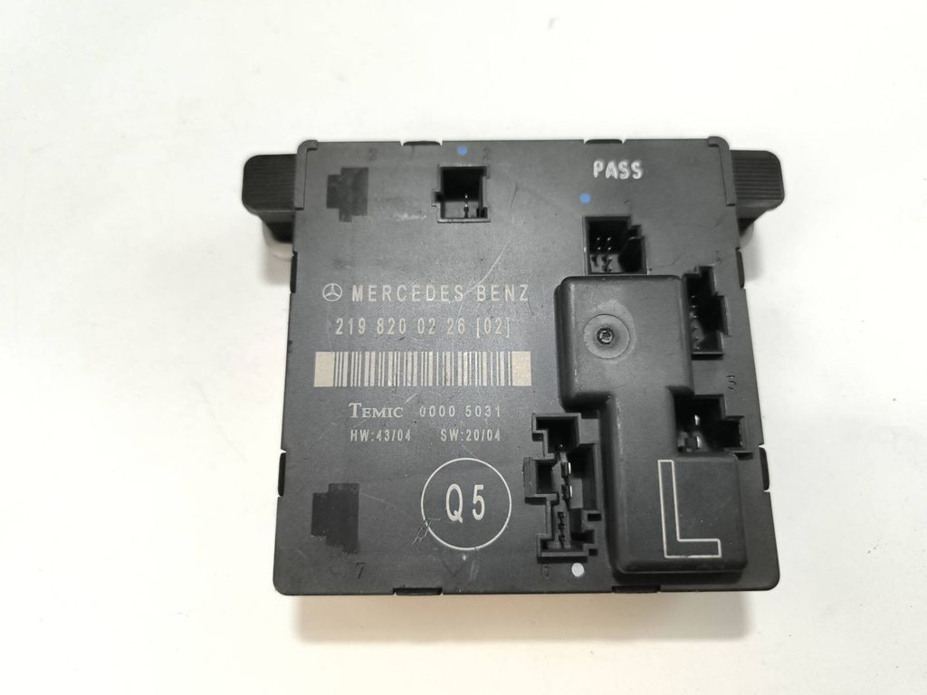 Mercedes-Benz E W211 2003 door control unit module 2198200226