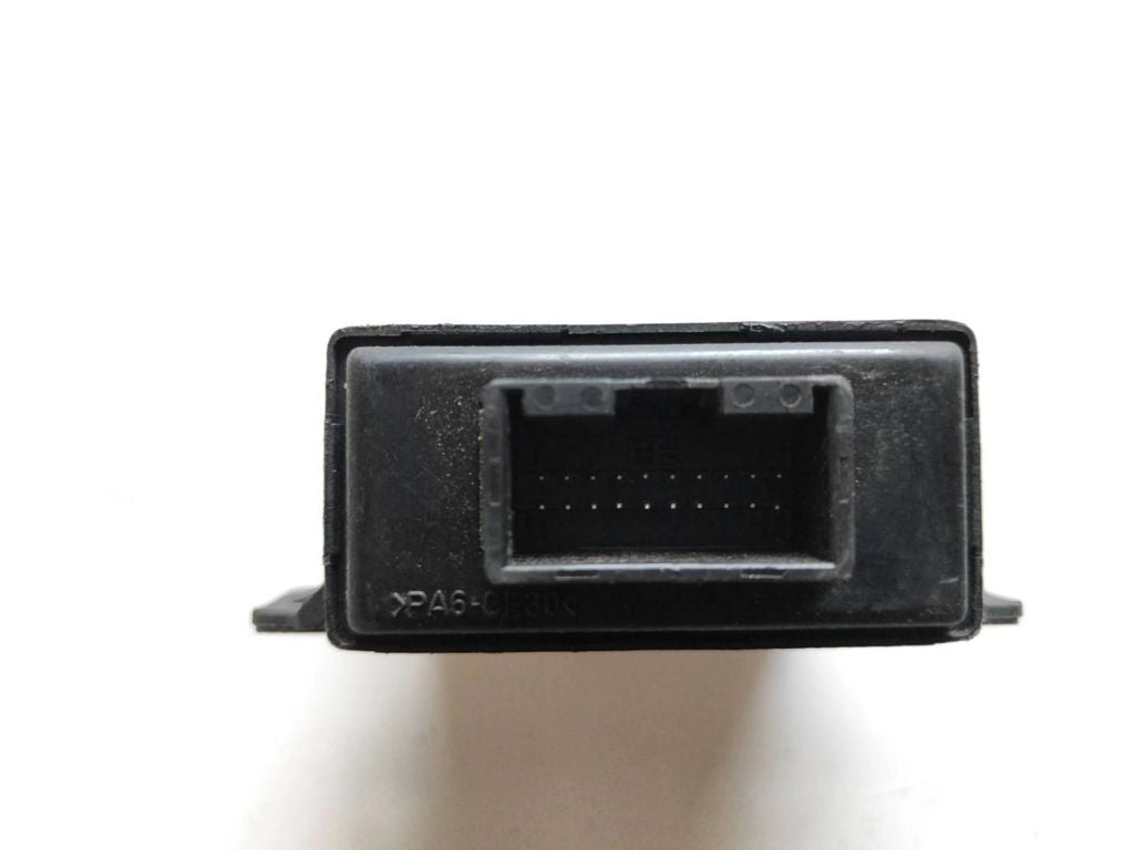 Audi TT Mk1 2002 Light control module unit LCM 4B0907357