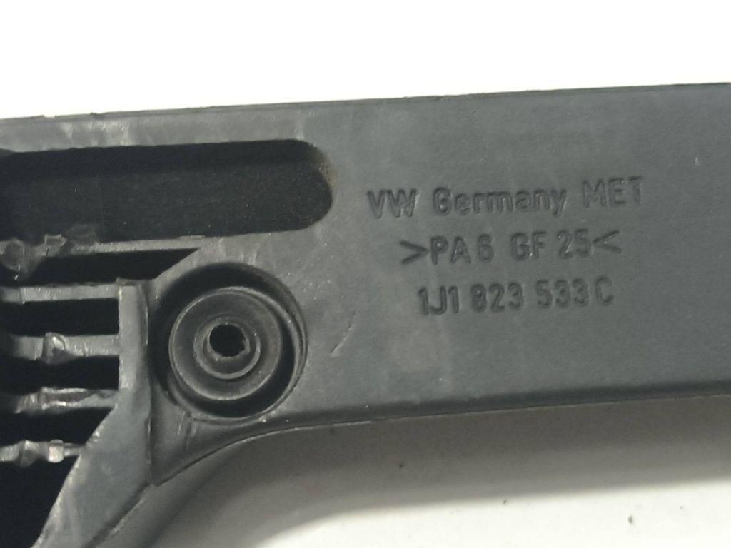 Volkswagen PASSAT B6 2008 bonnet hood release handle 1J1823533C