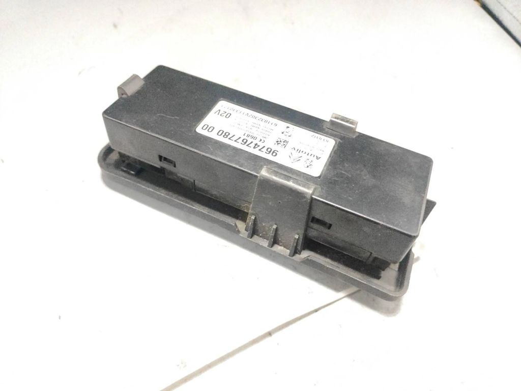 Peugeot 508 2.0HDI 2012 Bluetooth control unit module 9674767780