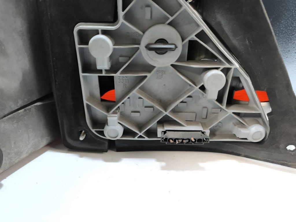 Mercedes-Benz C W203 Saloon 1.8i 2004 LHD rear right side taillight lamp