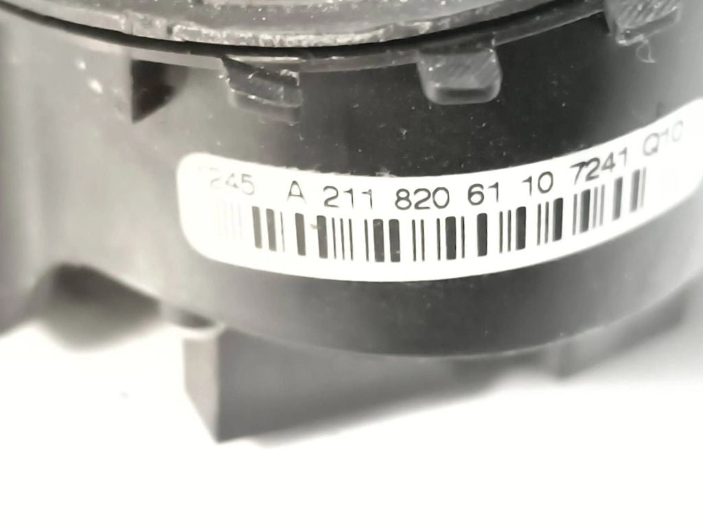 Mercedes-Benz E W211 2003 Steering wheel button A2118206110