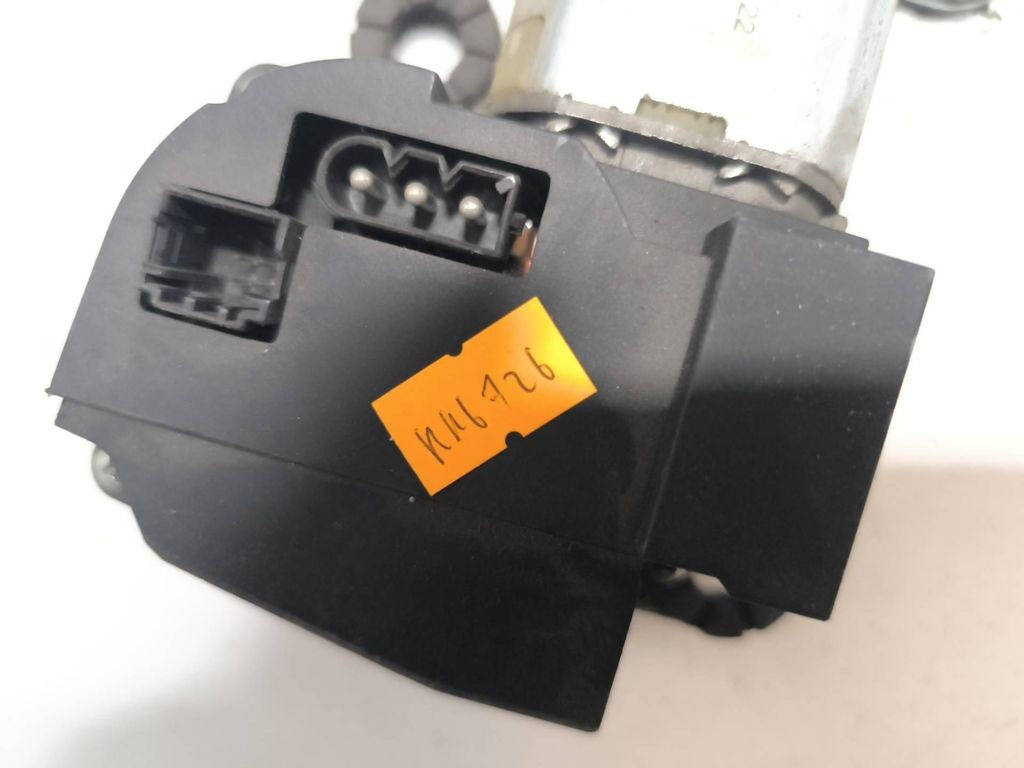 BMW 5 E39 2003 Rear wiper motor 8361640