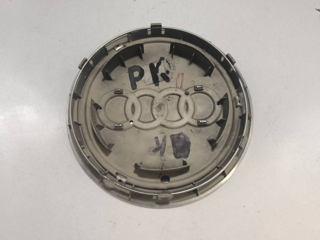 Audi A6 S6 C5 2004 plastic wheel cap 4B0601165J