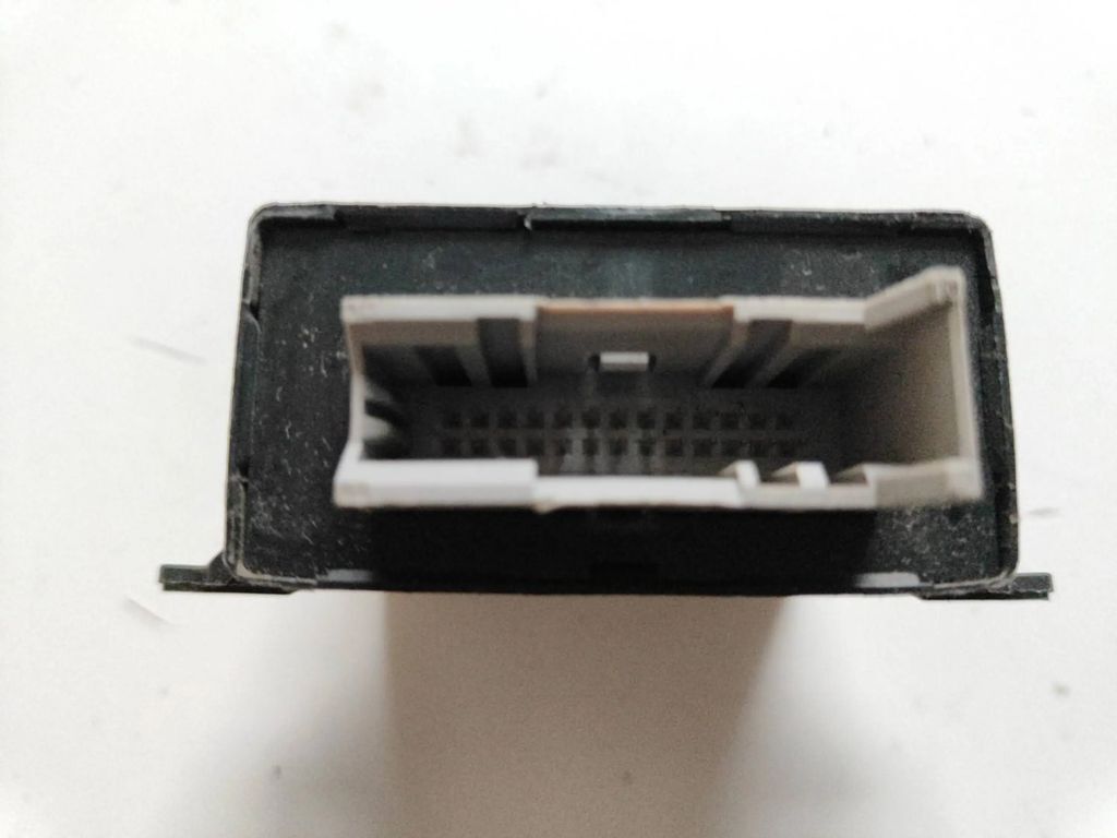 Audi A6 S6 C5 4B 2002 Wing mirror control module 4A0907445A