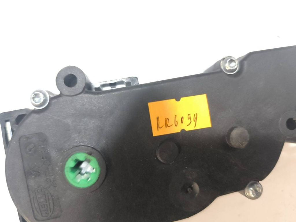 Mercedes-Benz C W204 2008 tailgate trunk boot lift motor A2047500060