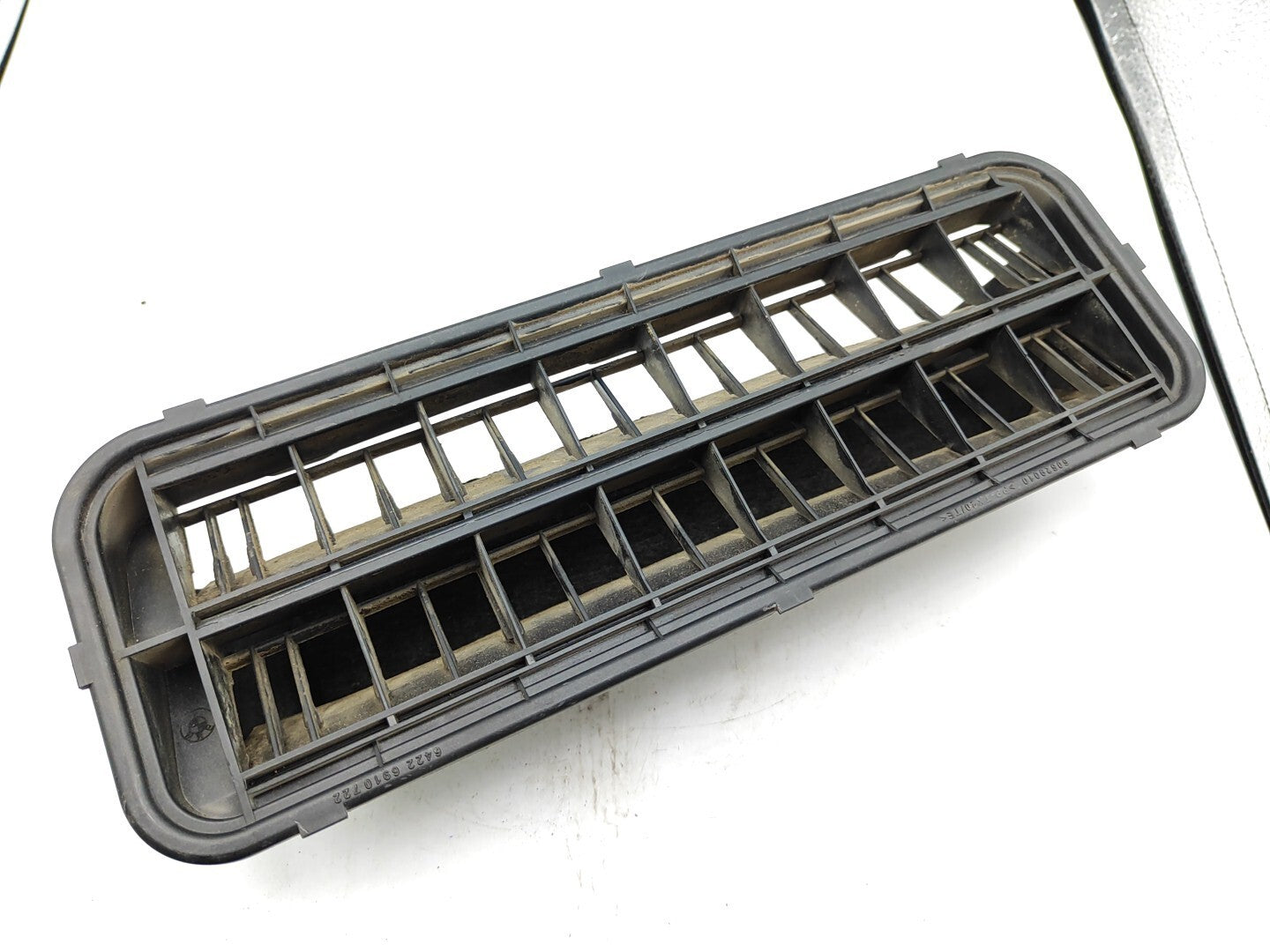 BMW E61 E60 520D 145kW Estate 2006 Rear Body Air vent grill 6945845