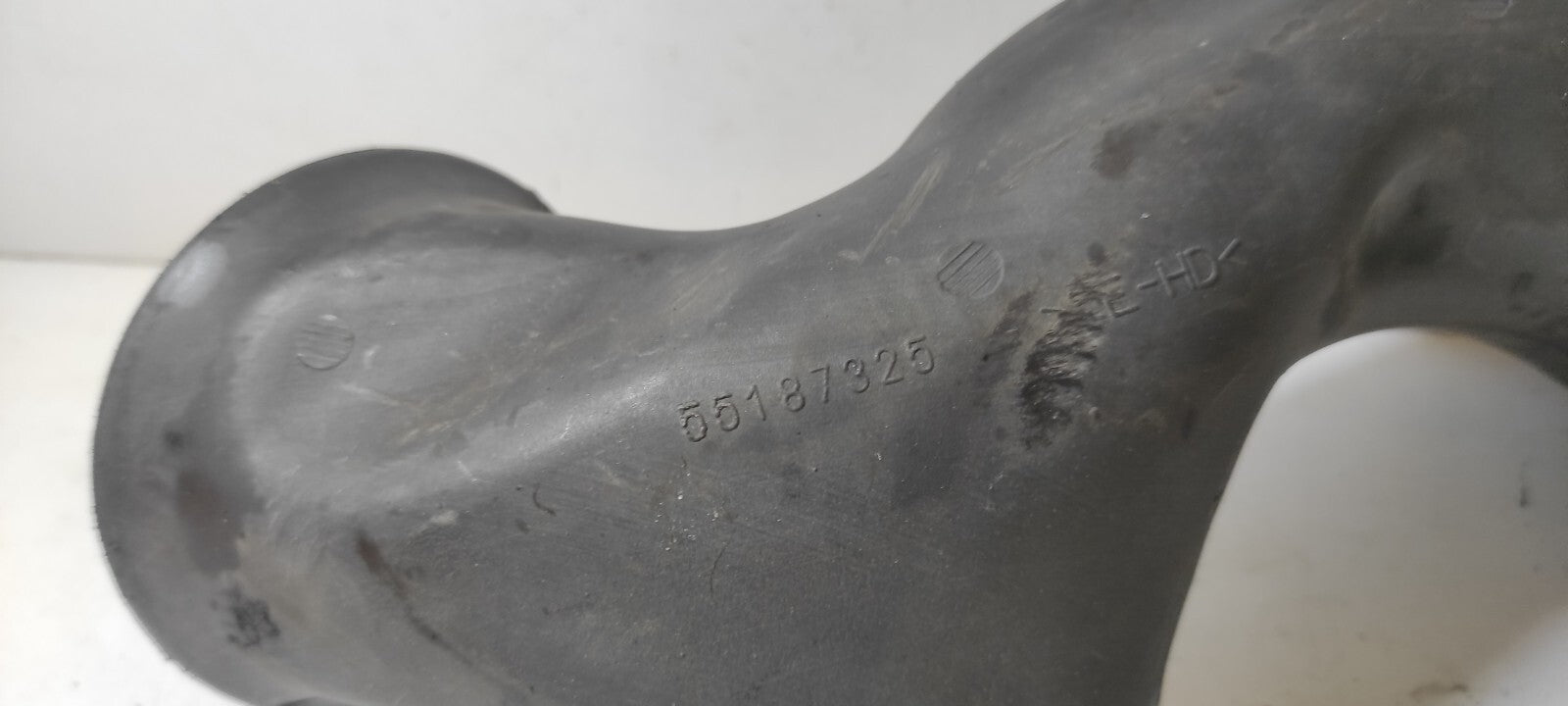 Alfa Romeo 156 1.9JTD 85kW 2004 Diesel Engine Air Intake Pipe Hose 55187325