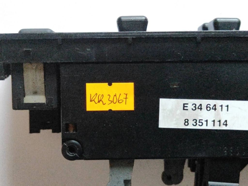 BMW 5 E34 518i 1993 Climate control unit module 8351110