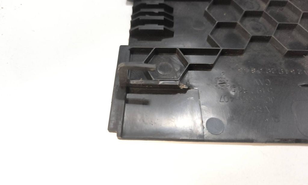 Mercedes-Benz R W251 2008 rear seat trim A2519290843
