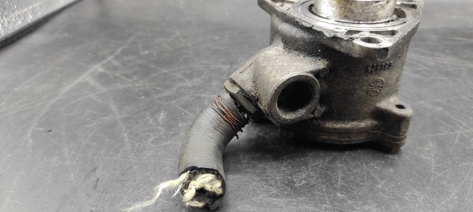 Alfa Romeo 147 1.9JTD 85kW 2005 Diesel Engine Vaccum Pump 46771105