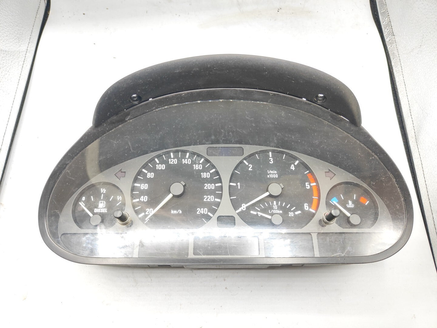 BMW 3 Series E46 320D 2000 LHD Speedometer cluster 62116915239 0263639002