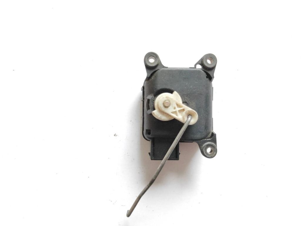 Audi A6 S6 C5 4B 2003 Air heater flap actuator motor 4B2820511