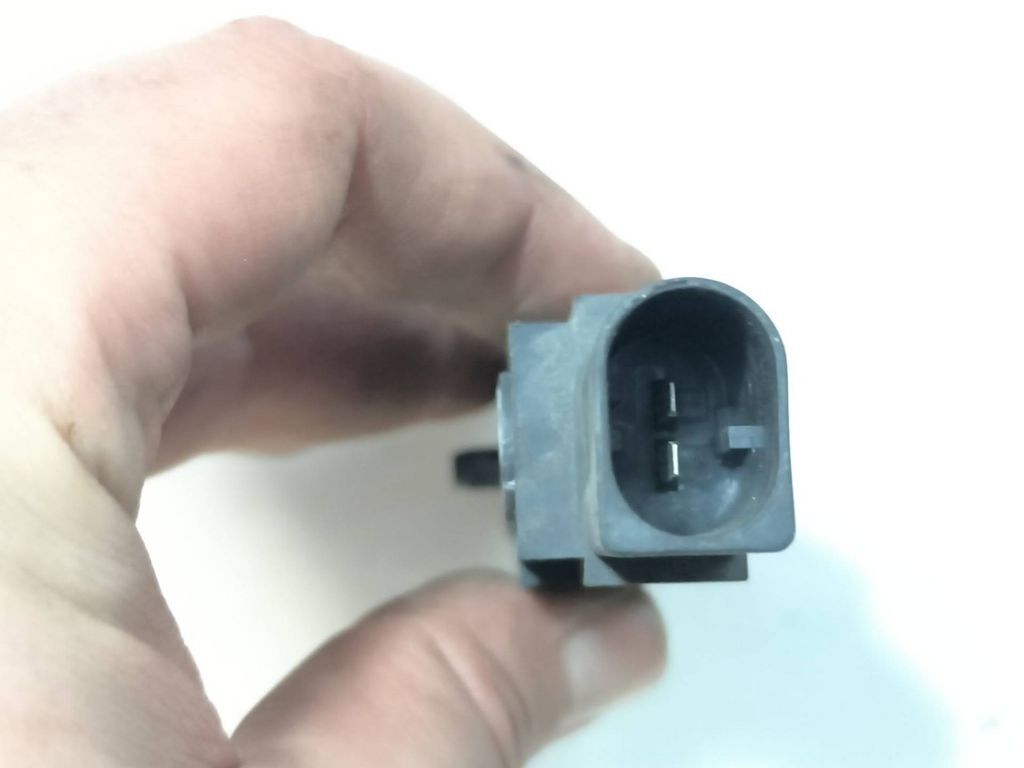 Mercedes-Benz E270 W211 2003 Deployment impact sensor A0028202726