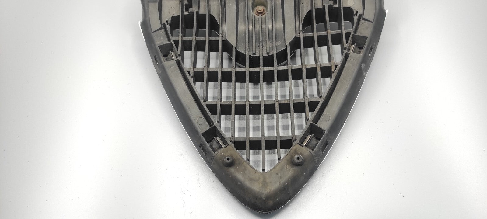 Alfa Romeo 156 SW 2.4JTD 110kW 2002 Front Middle Radiator Grill 156017393