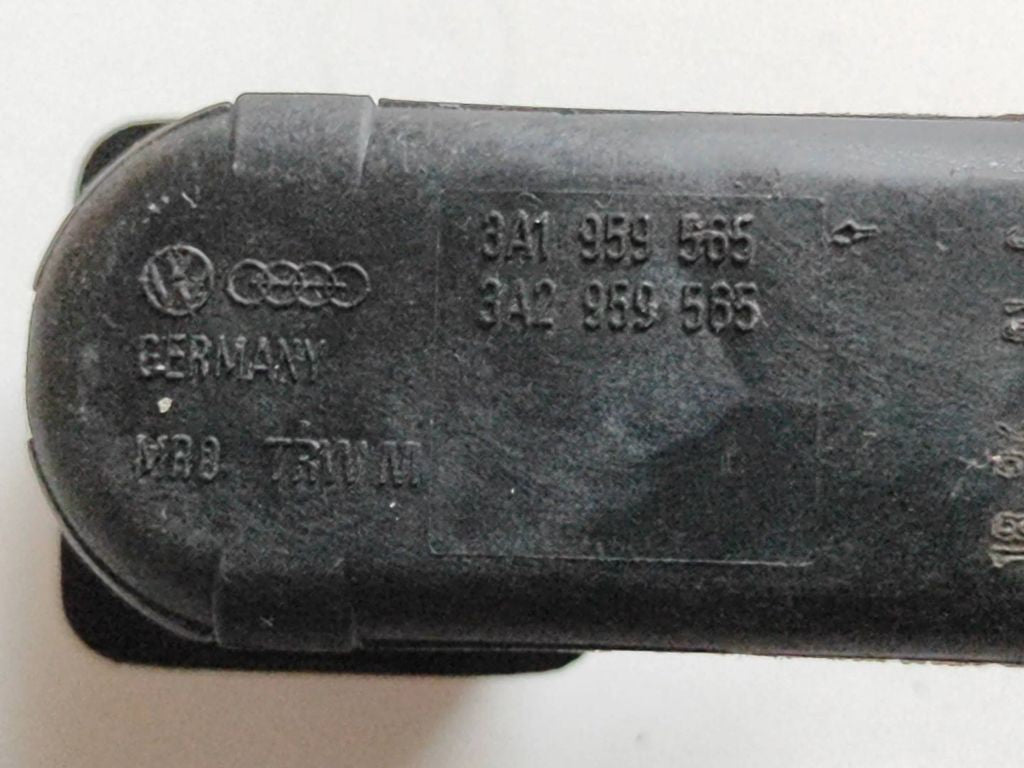 Volkswagen PASSAT B4 1997 Wing mirror switch 3A1959565
