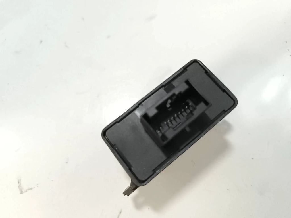 Mercedes-Benz E Class W211 2003 Light control module unit LCM A2118703126