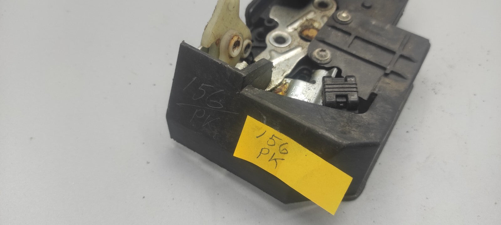 Alfa Romeo 156 1.9JTD 110kW Diesel 2005 LHD Front Left Door Lock 18110241