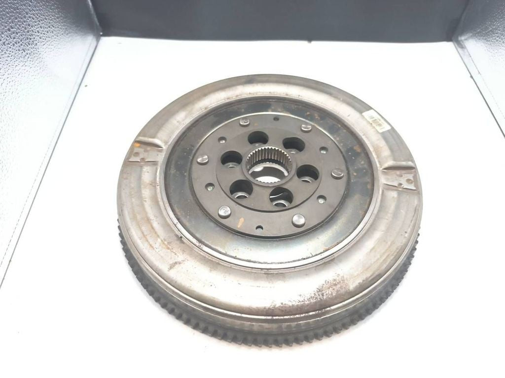 BMW M4 F82 F83 2017 S55 Gearbox flywheel 2283829