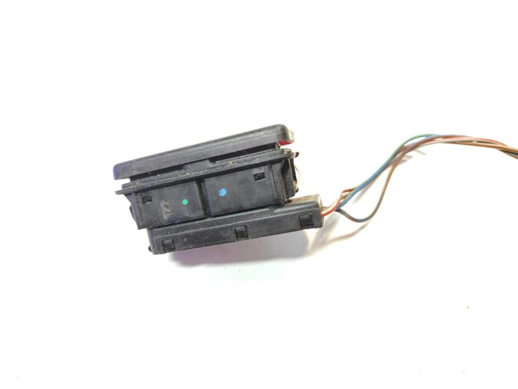 BMW 3 E36 1992 Hazard light switch button 1378128