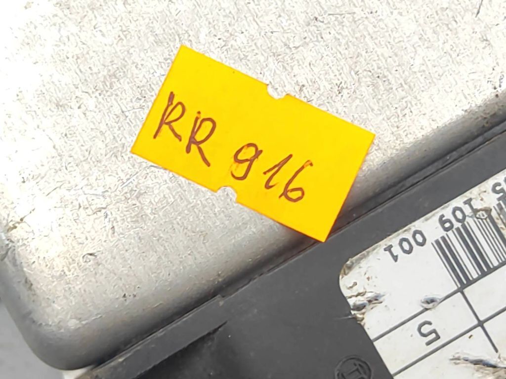 Audi A4 S4 B5 8D 1996 ABS control unit module 4D0907379G