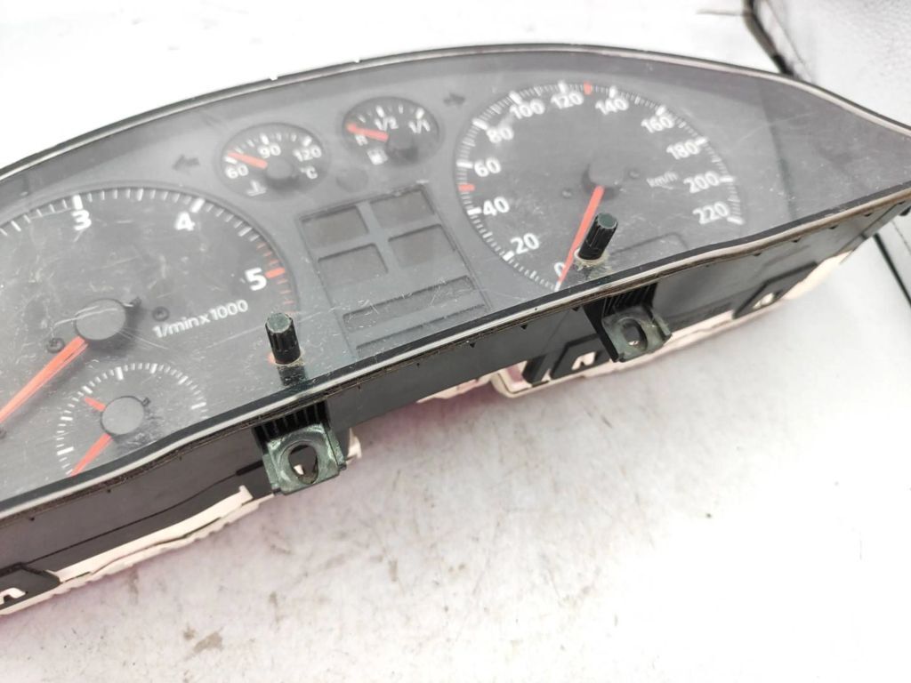 Audi A4 B5 8D TDI 1997 Diesel speedometer instrument cluster 8D0919034