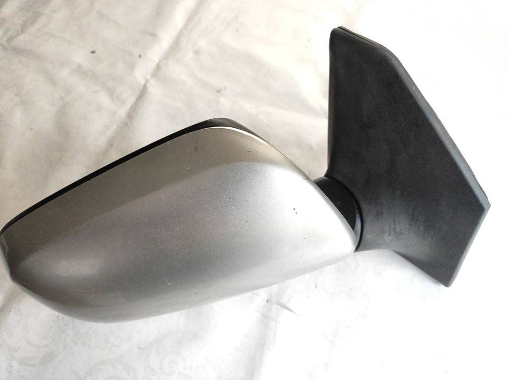 Toyota Avensis T250 2003 electric wing mirror E11015829