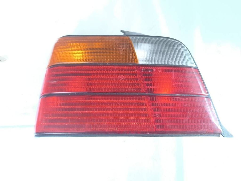 BMW 3 E36 Sedan 316i 1992 LHD rear left taillight