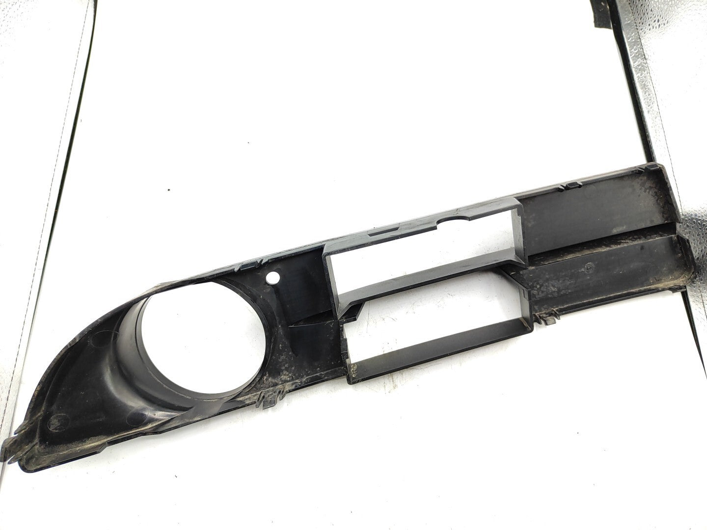 BMW E61 530D 170kW Estate Front Left Side Fog Light Grill Trim 7049243