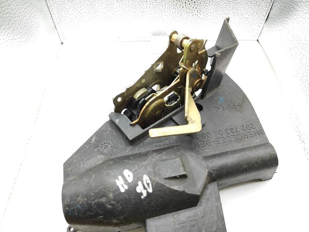 Mercedes-Benz E W210 2000 rear right door lock 2027330408