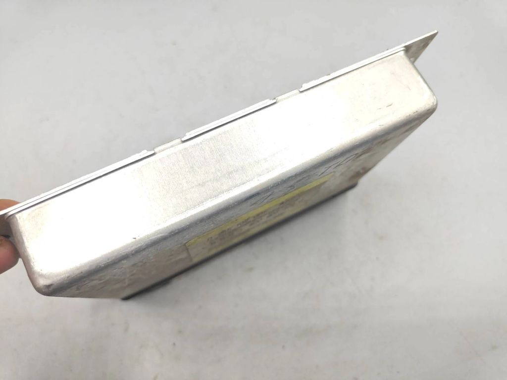 Audi A4 S4 B5 8D 1996 ABS control unit module 4D0907379G