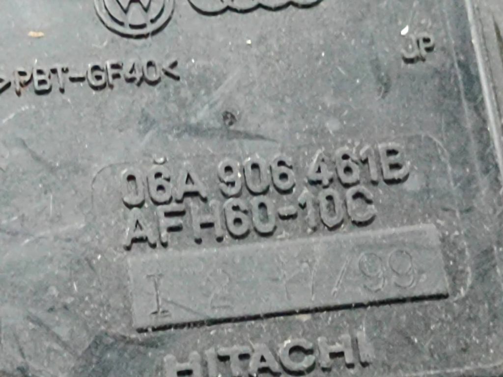 Volkswagen Golf IV 1998 Petrol MAF mass air flow meter sensor 06A906461B