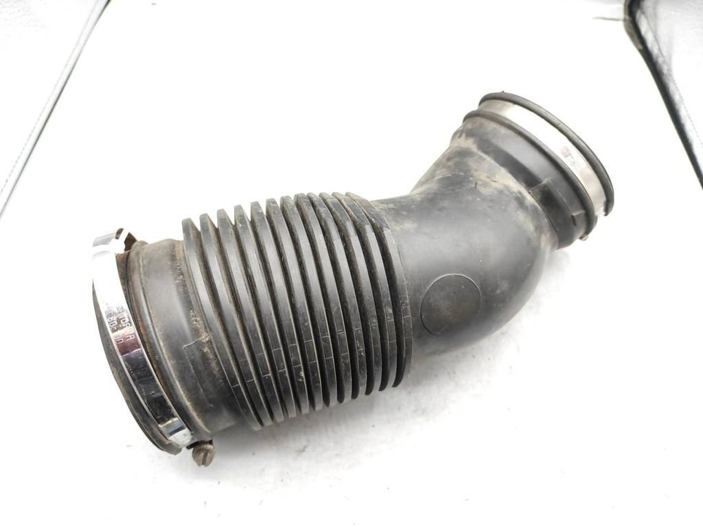 Citroen C5 2009 Diesel Engine air intake hose pipe 9655137080