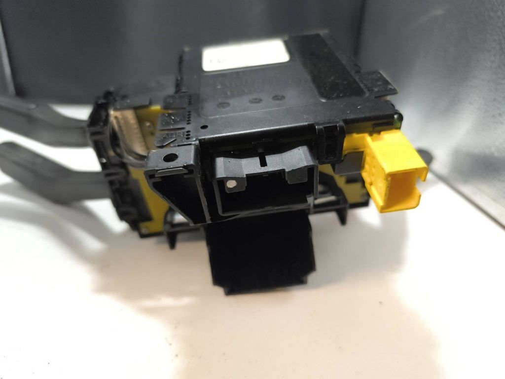 Volkswagen PASSAT B6 1.8 2006 Wiper turn signal stalk switch 3C9953513B