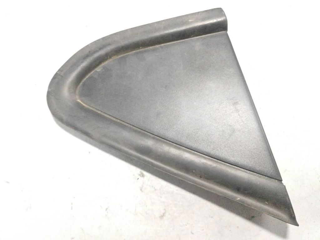 Opel Meriva B 2014 Front Right fender wing end trim 13362871