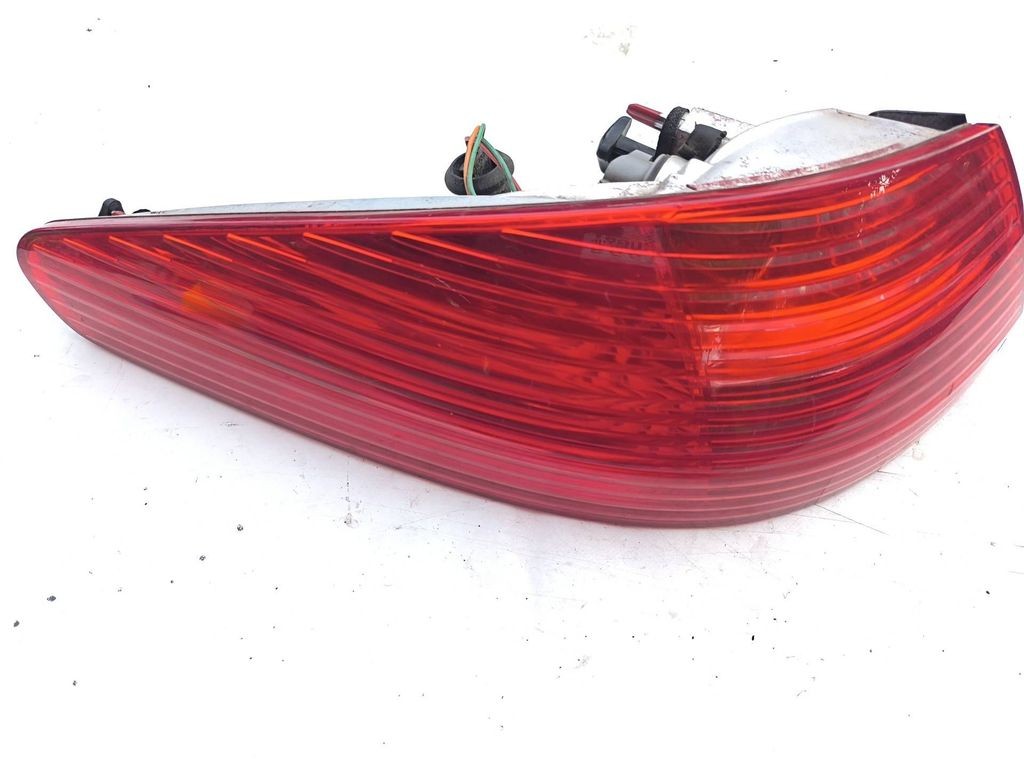 Peugeot 607 2001 Rear left tail light lamp 2543G